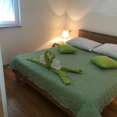 מאקרסקה Apartmani Ruzica מראה חיצוני תמונה