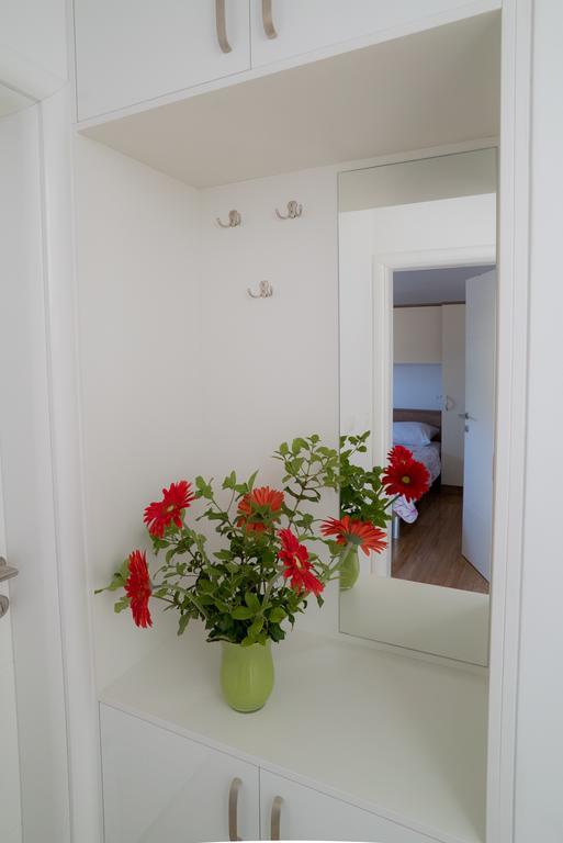 מאקרסקה Apartmani Ruzica מראה חיצוני תמונה