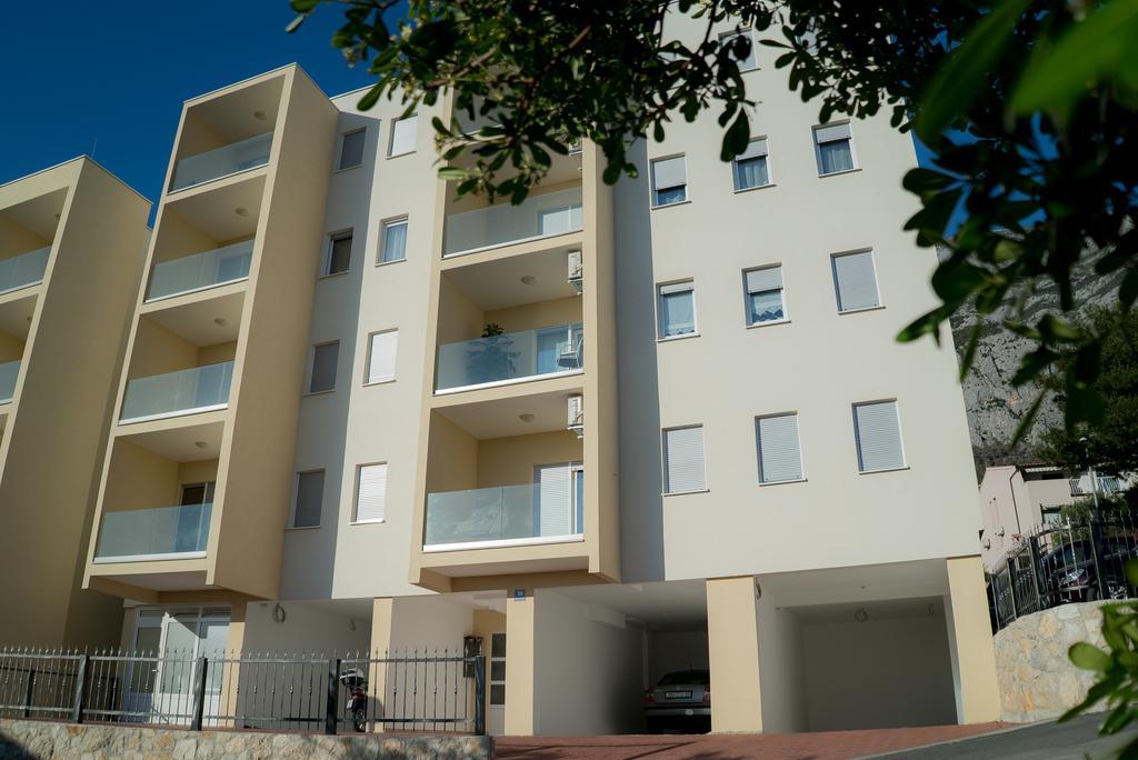 מאקרסקה Apartmani Ruzica מראה חיצוני תמונה